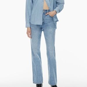 Levi's mom jeans size 26